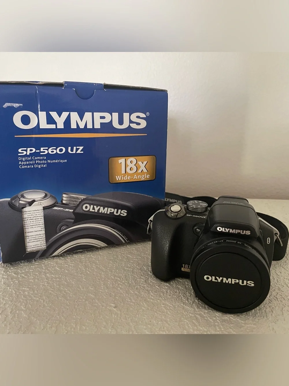 Olympus Stylus SP-560UZ 18x Zoom Digital Bridge Camera 8.0MP In Box